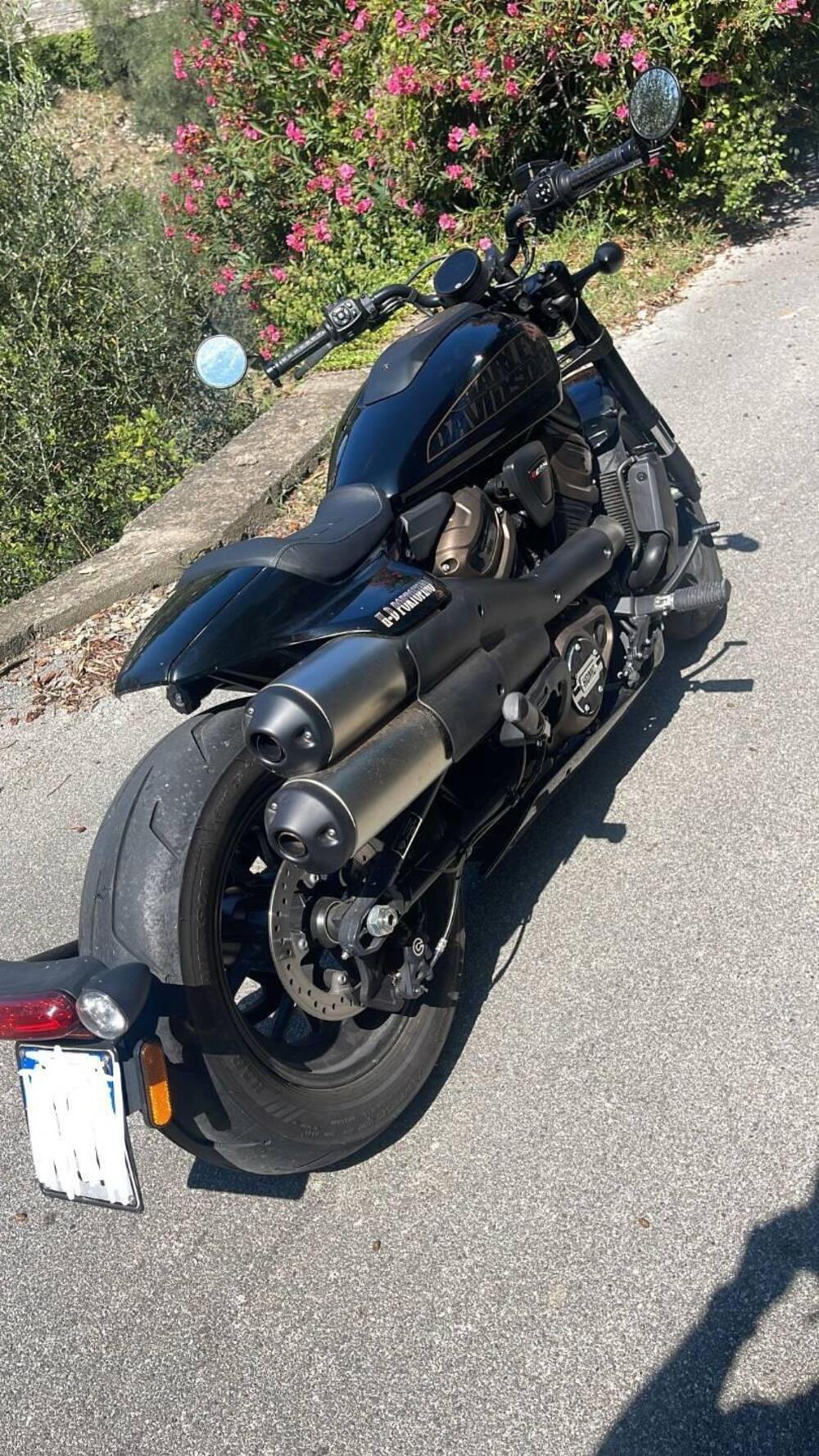 Harley-Davidson 1200 Iron (2018 - 20) - XL1200N (2)