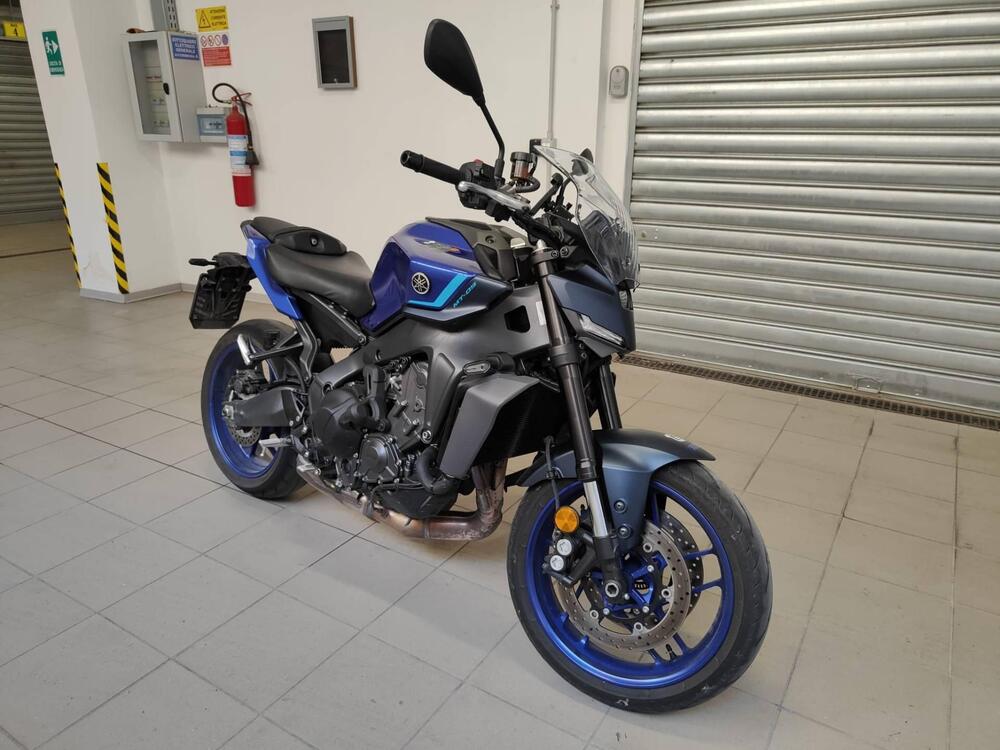 Yamaha MT-09 Y-AMT (2024 - 26) (2)