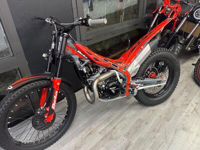 Betamotor Evo 300 2T SS (2025) usata