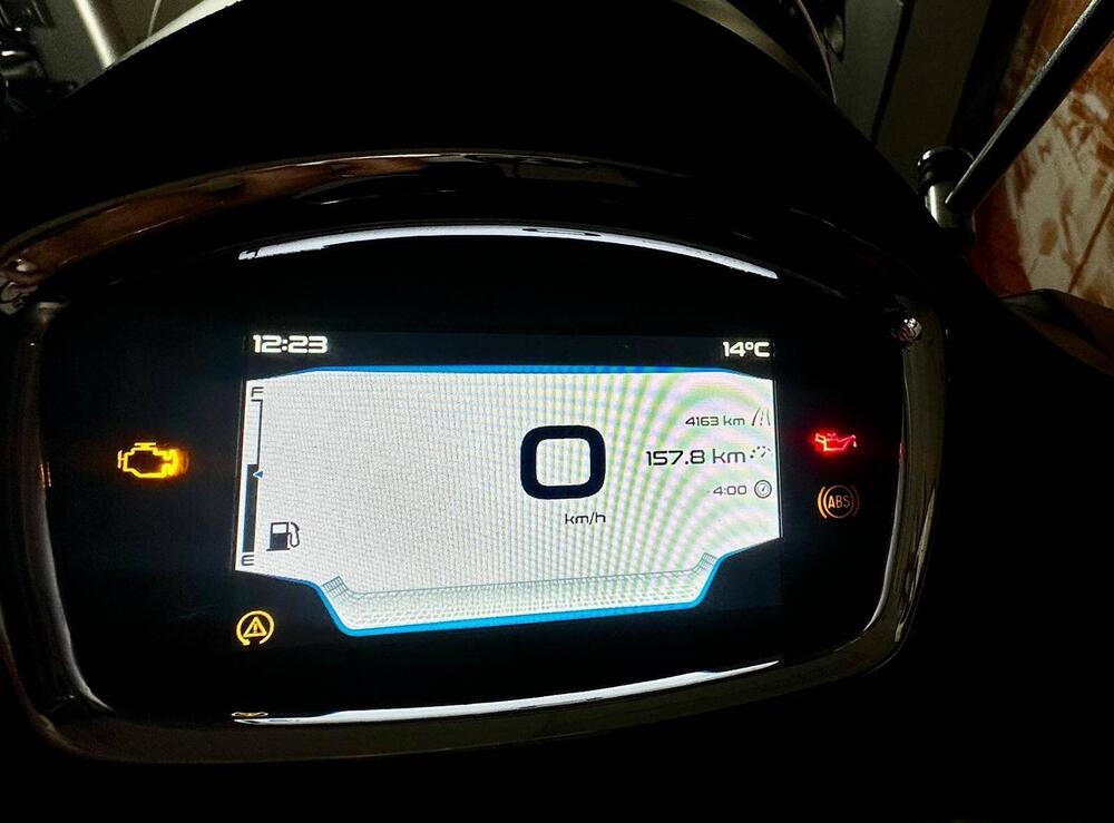 Vespa GTS 300 Super Tech (2023 - 24) (5)