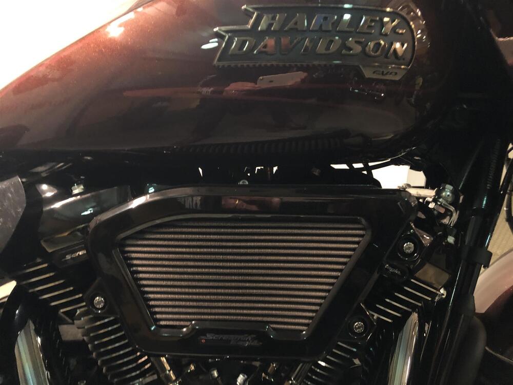 Harley-Davidson CVO Street Glide (2024) (2)