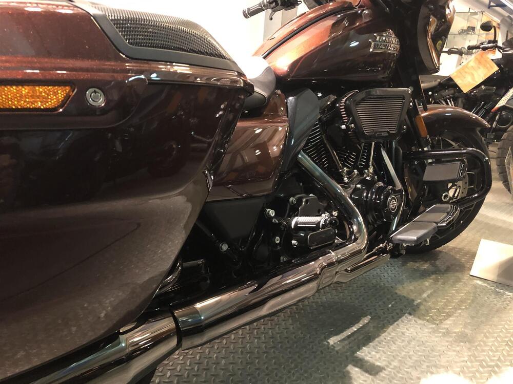 Harley-Davidson CVO Street Glide (2024) (6)