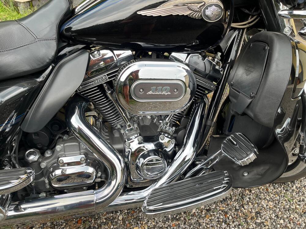 Harley-Davidson 1800 Electra Glide Ultra Classic (2012 - 13) - FLHTCUSE (5)