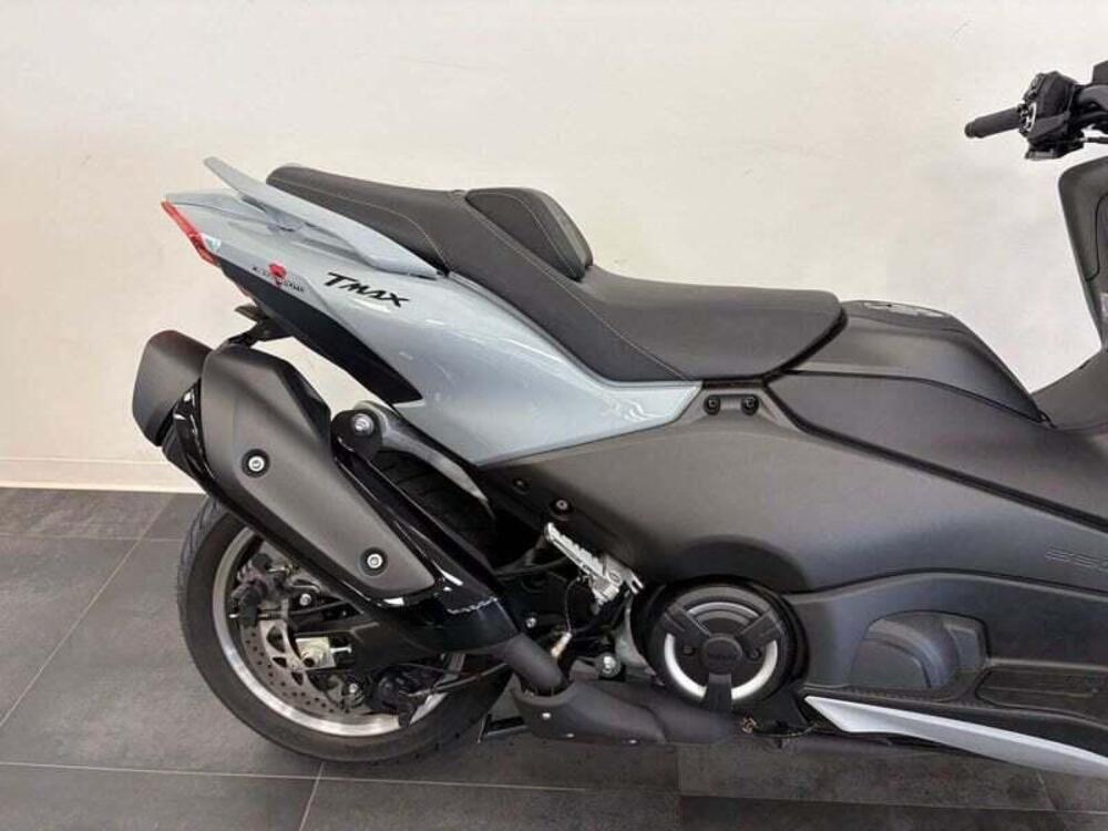 Yamaha T-Max 560 Tech Max (2025 - 26) (9)
