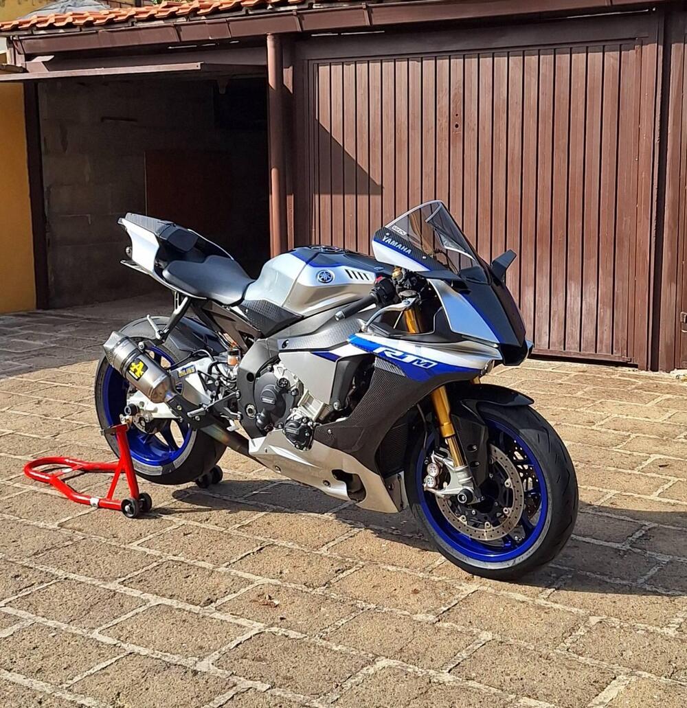 Yamaha YZF R1 M (2015 - 16)