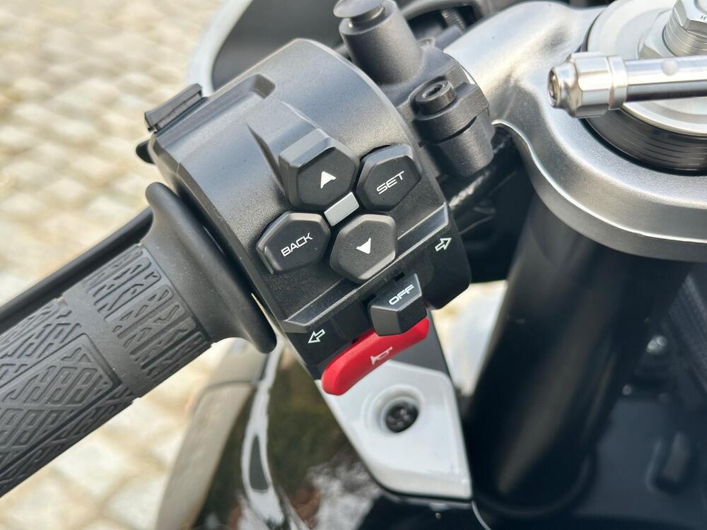 CFMOTO 675SR-R (2025 - 26) (9)