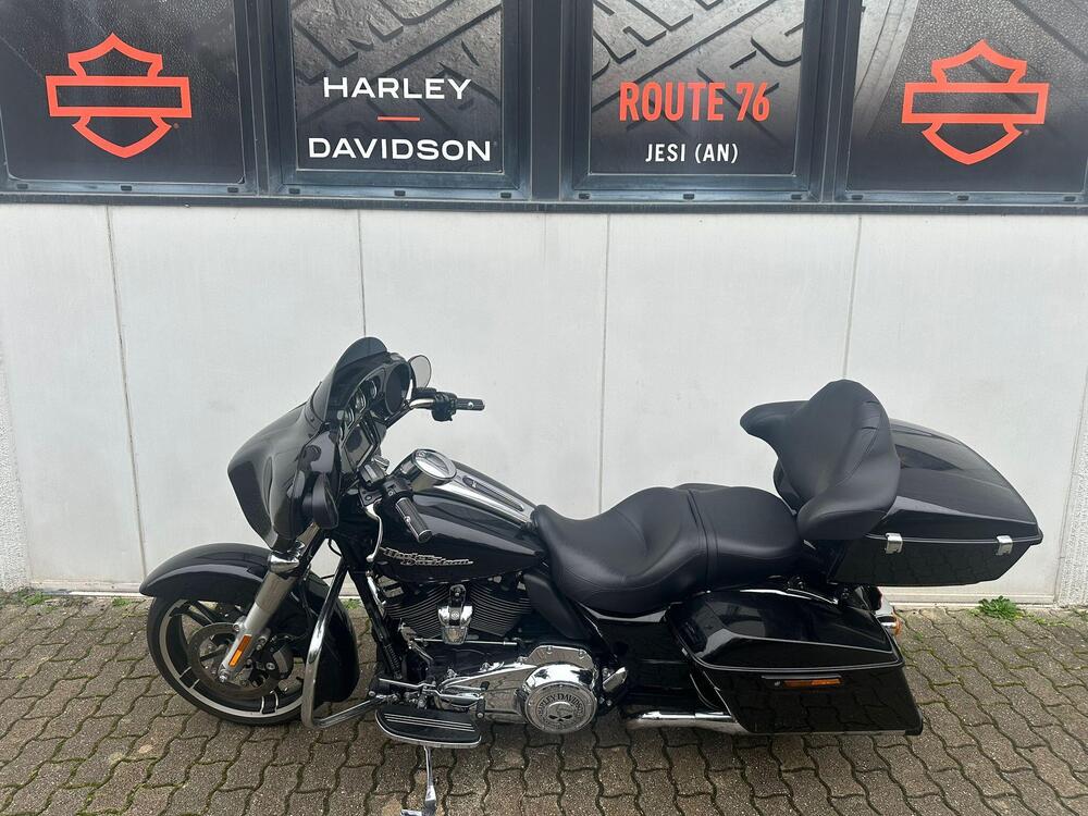 Harley-Davidson 107 Street Glide Special (2017 - 19) - FLHXS (4)