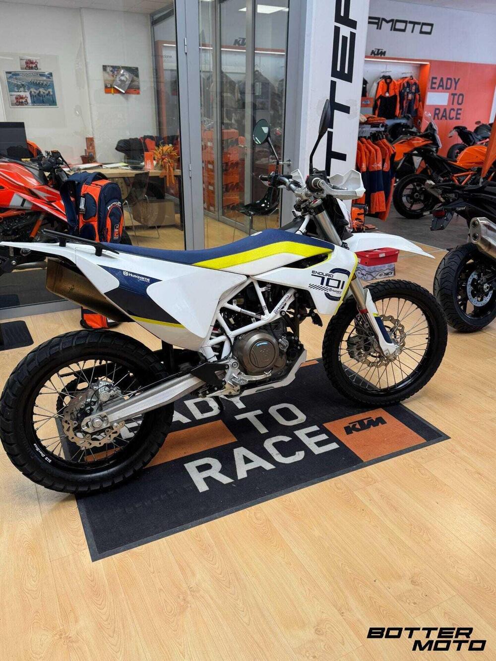Husqvarna 701 Enduro (2017 - 19) (2)