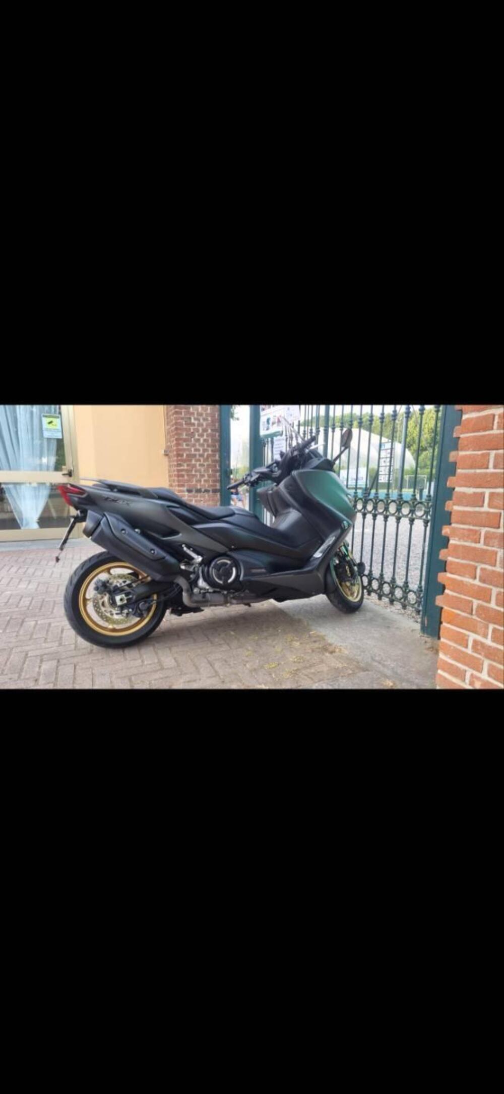 Yamaha T-Max 560 Tech Max (2021) (4)