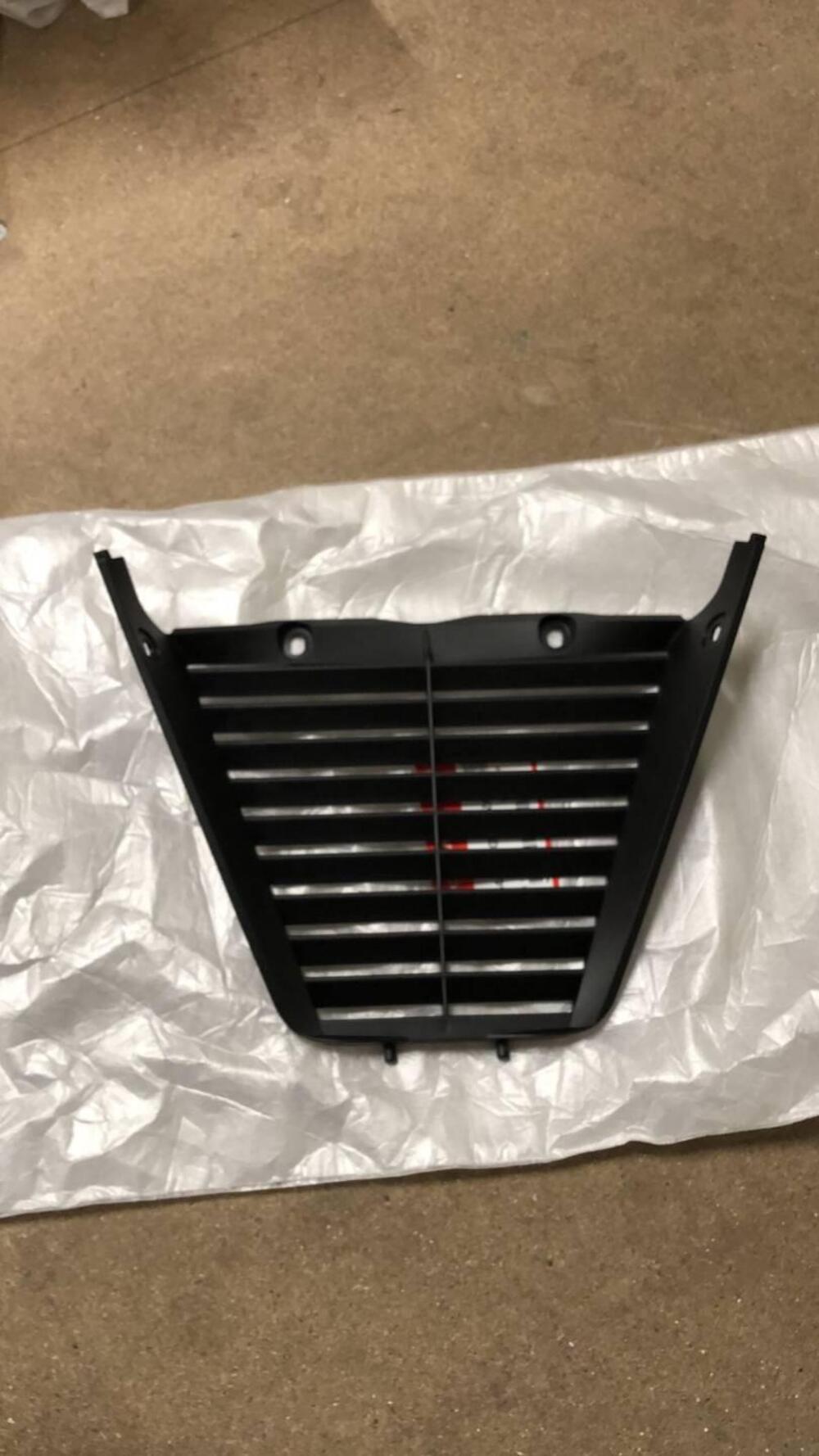 GRIGLIA RADIATORE OLIO PER HONDA CBR 1000 RR-R 156