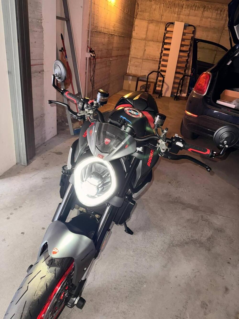 Ducati Monster 937 + (2021 - 25) (3)