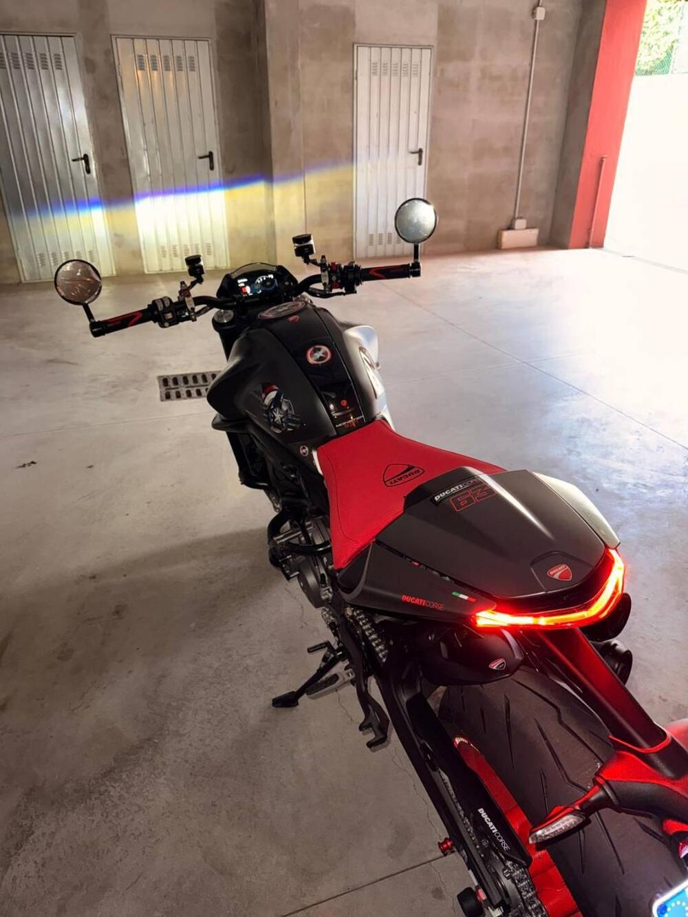 Ducati Monster 937 + (2021 - 25) (4)