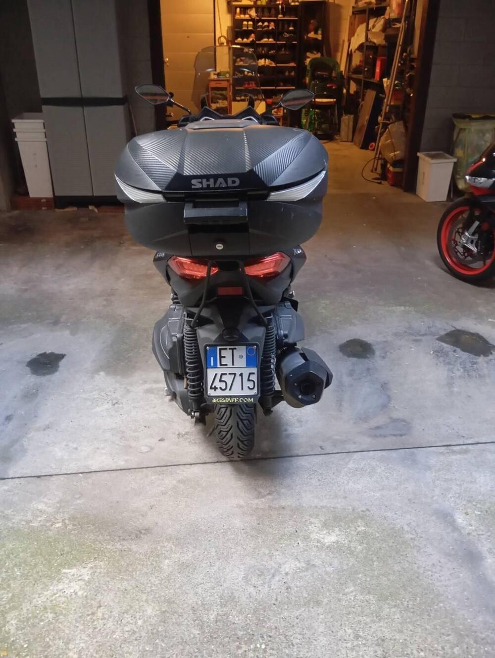 Yamaha X-Max 400 Iron Max (2019 - 20) (4)