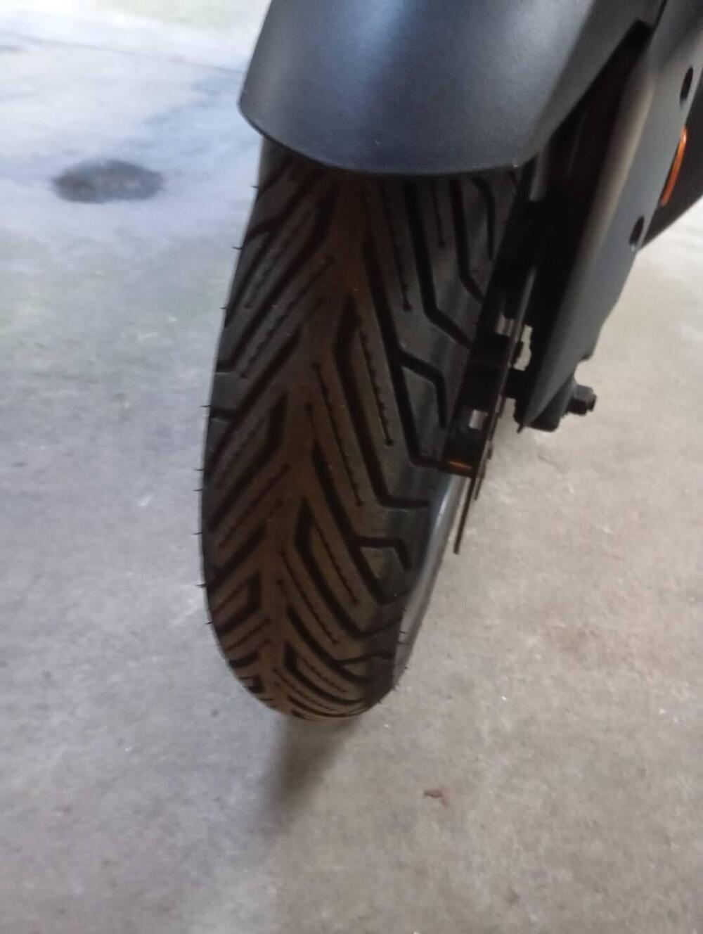 Yamaha X-Max 400 Iron Max (2019 - 20) (5)