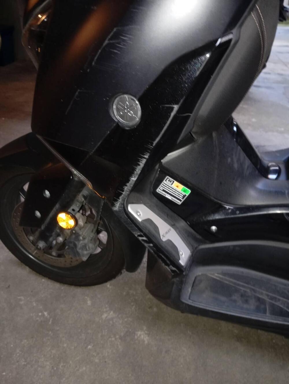 Yamaha X-Max 400 Iron Max (2019 - 20) (6)