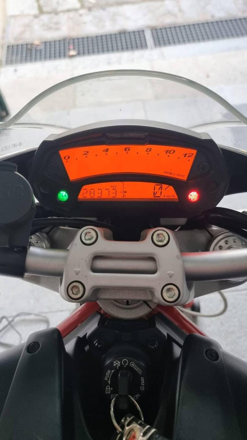 Ducati Monster 696 Plus (2007 - 14) (4)