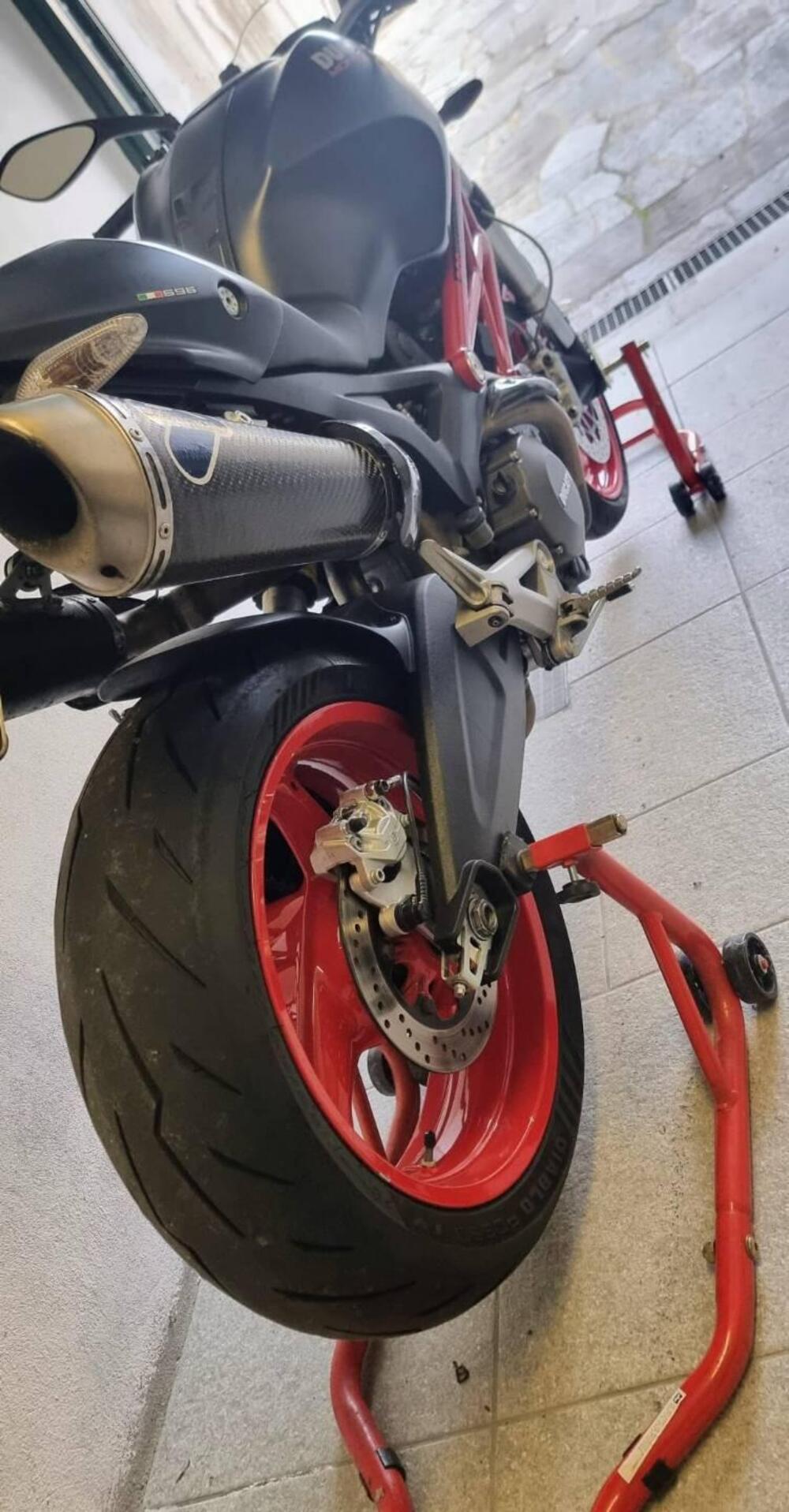 Ducati Monster 696 Plus (2007 - 14) (3)