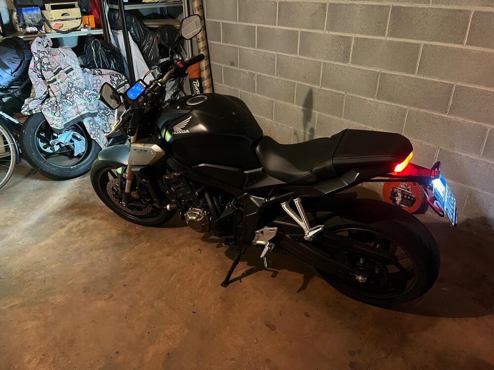 Honda CB 650 R (2021 - 23) (3)