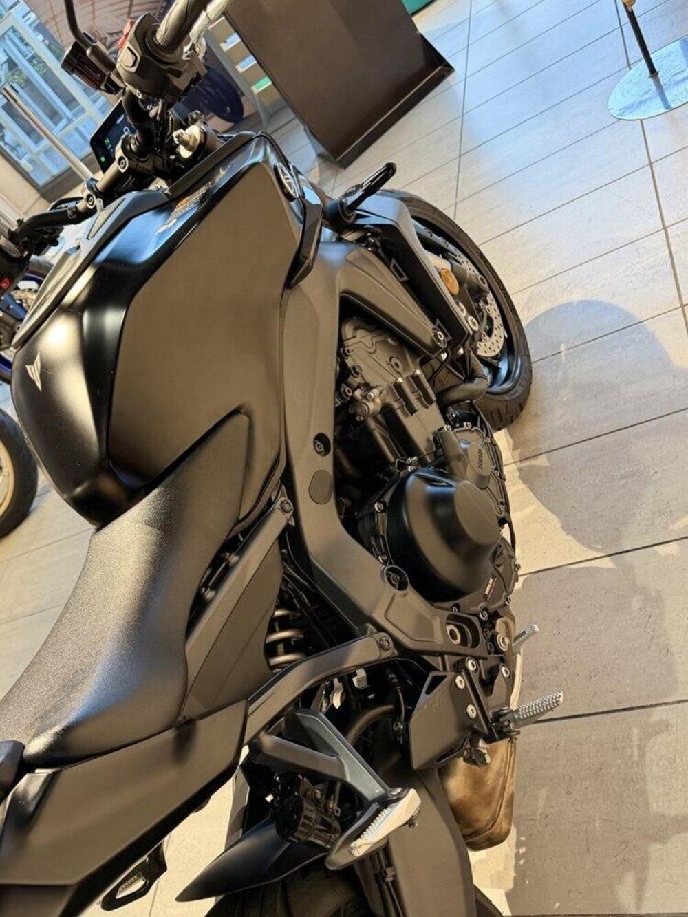 Yamaha MT-09 (2024 - 26) (8)