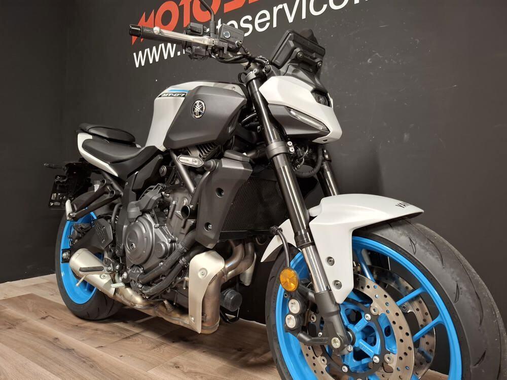 Yamaha MT-07 Y-AMT (2025 - 26) (5)