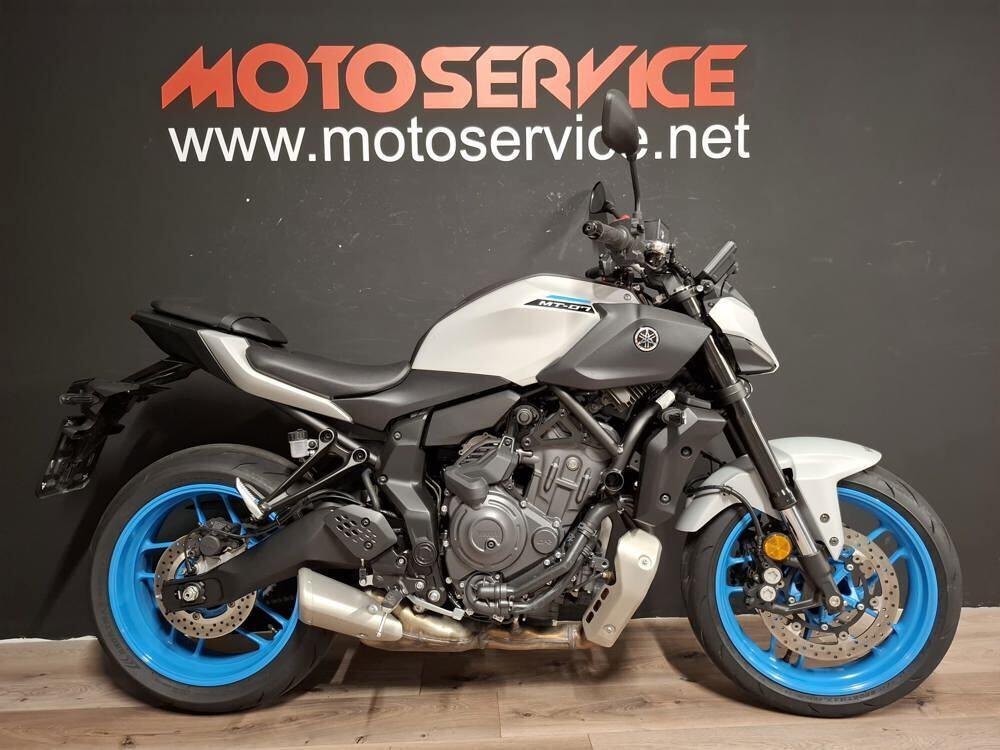 Yamaha MT-07 Y-AMT (2025 - 26) (4)