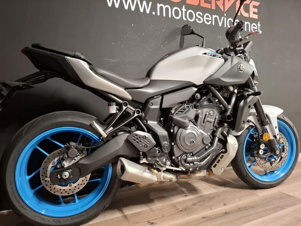 Yamaha MT-07 Y-AMT (2025 - 26) (6)