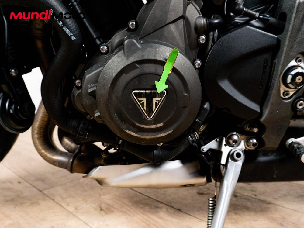 Triumph Street Triple 765 R (2023 - 26) (17)