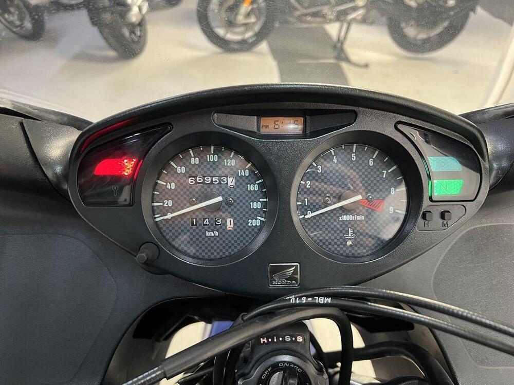 Honda Deauville 650 (2002 - 05) (8)