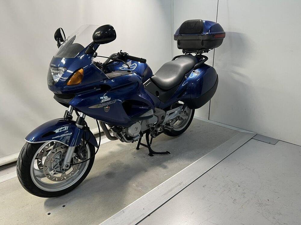 Honda Deauville 650 (2002 - 05) (3)