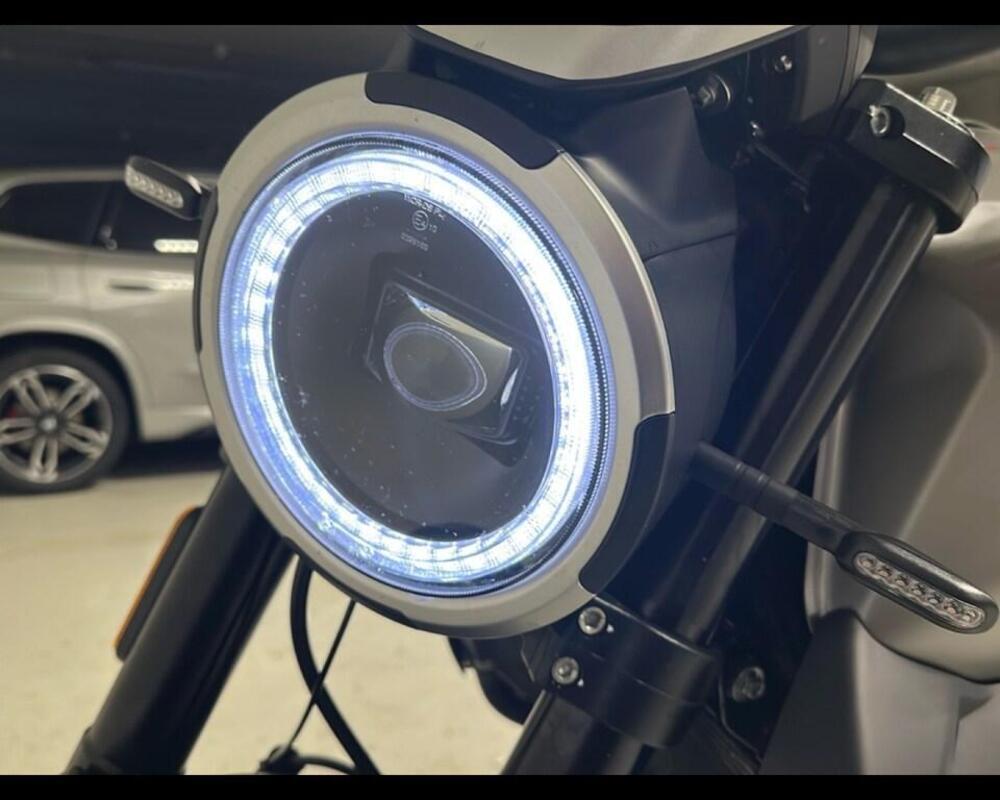 Moto Morini SEIEMMEZZO STR (2022 - 26) (10)