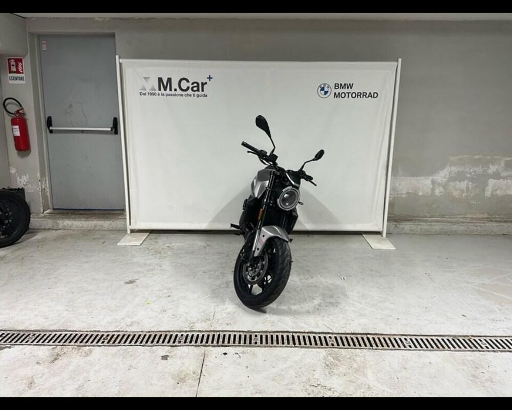 Moto Morini SEIEMMEZZO STR (2022 - 26) (2)