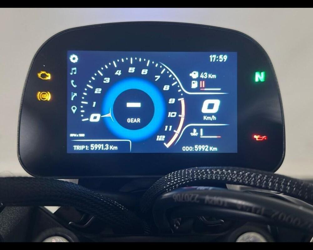 Moto Morini SEIEMMEZZO STR (2022 - 26) (11)