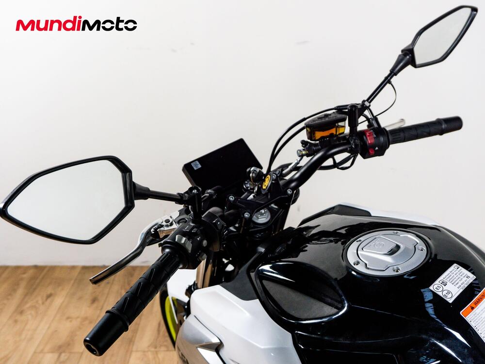 CFMOTO 125NK (2025 - 26) (11)