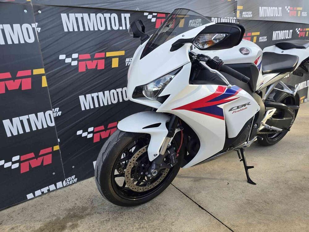 Honda CBR 1000 RR Fireblade (2012 - 16) (3)