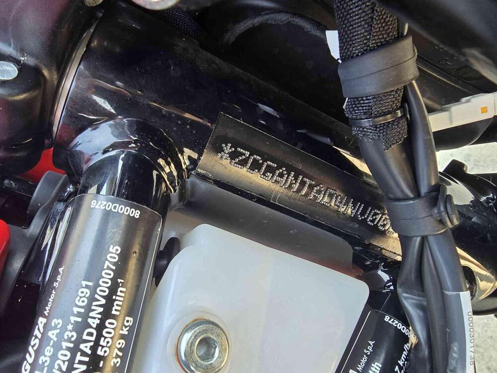 MV Agusta Brutale 800 Rosso (2021 - 23) (12)