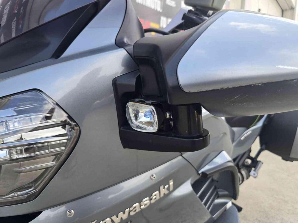 Kawasaki GTR 1400 (2007 - 09) (9)