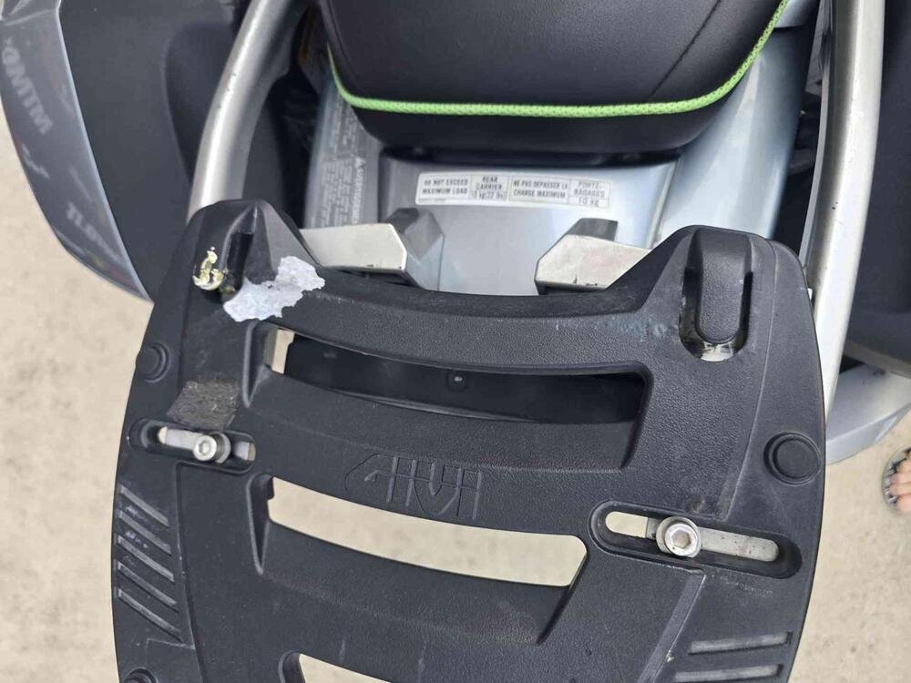 Kawasaki GTR 1400 (2007 - 09) (16)