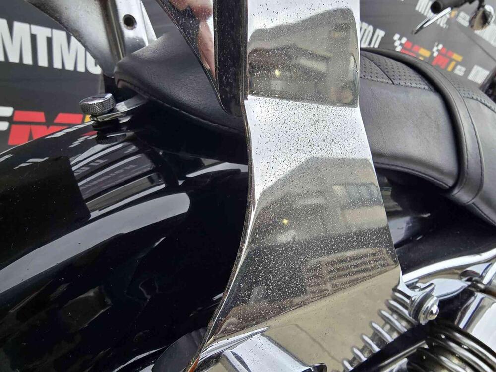 Harley-Davidson 883 Custom (2006 - 07) - XL 883C (6)