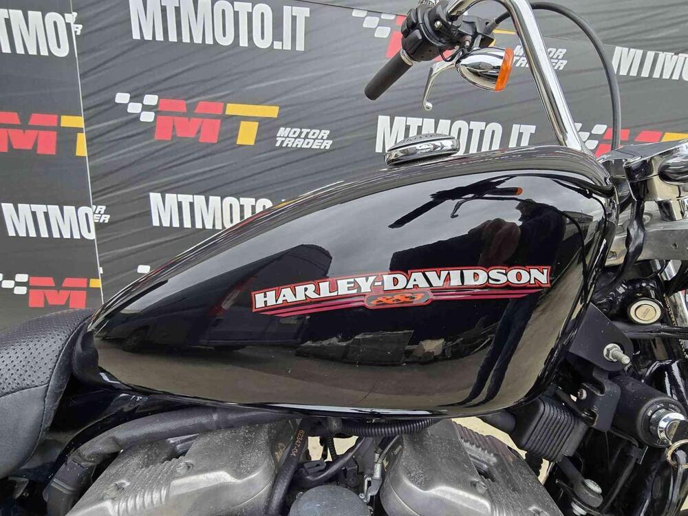 Harley-Davidson 883 Custom (2006 - 07) - XL 883C (19)