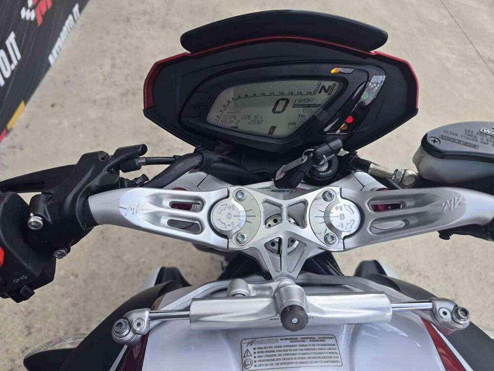 MV Agusta Dragster 800 RR (2015 - 17) (11)