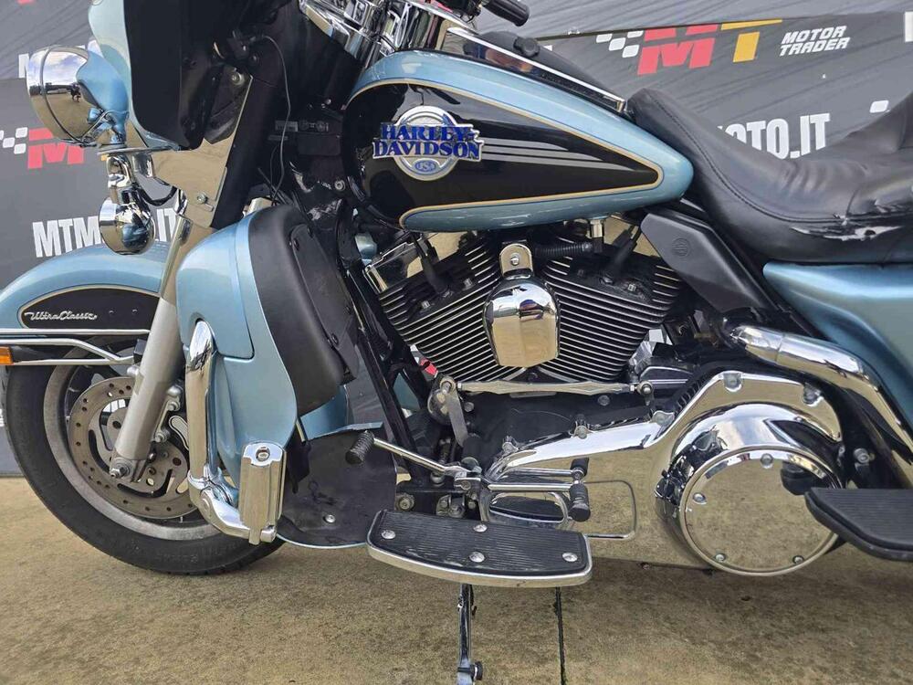 Harley-Davidson 1584 Electra Glide Ultra Classic (2007) - FLHTCU (6)