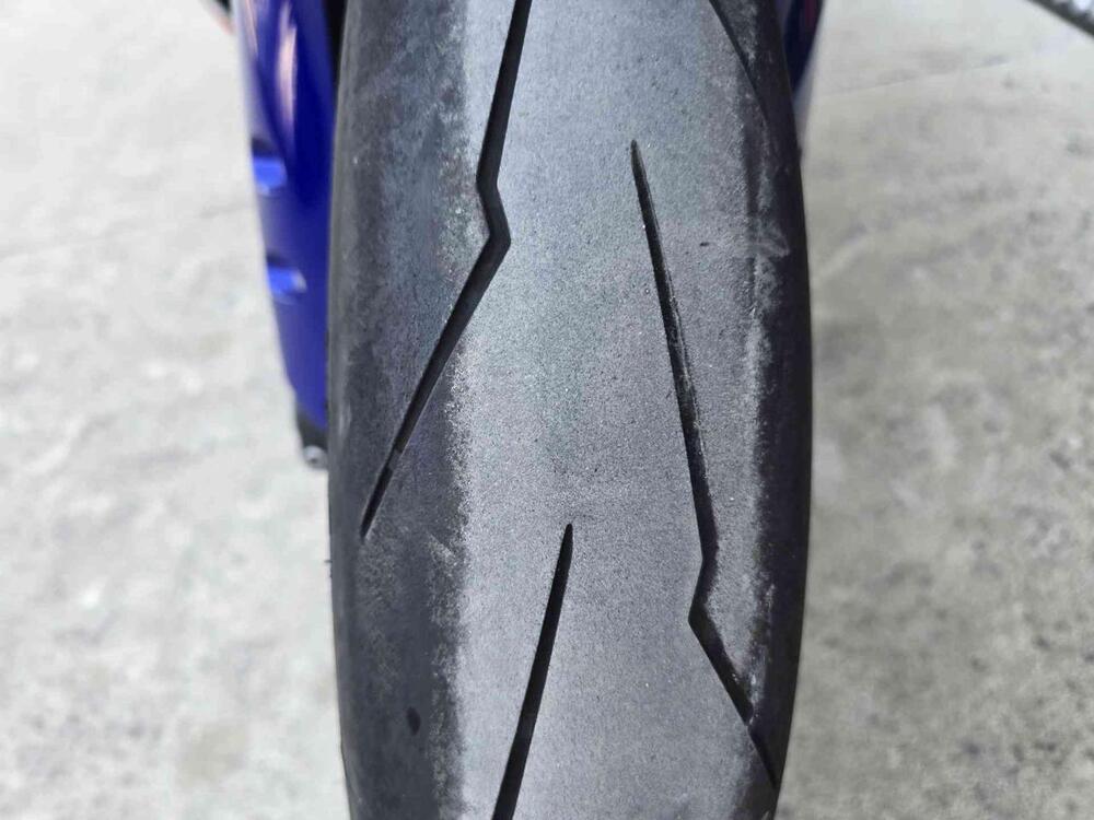 Yamaha YZF R1 (2009 - 11) (12)