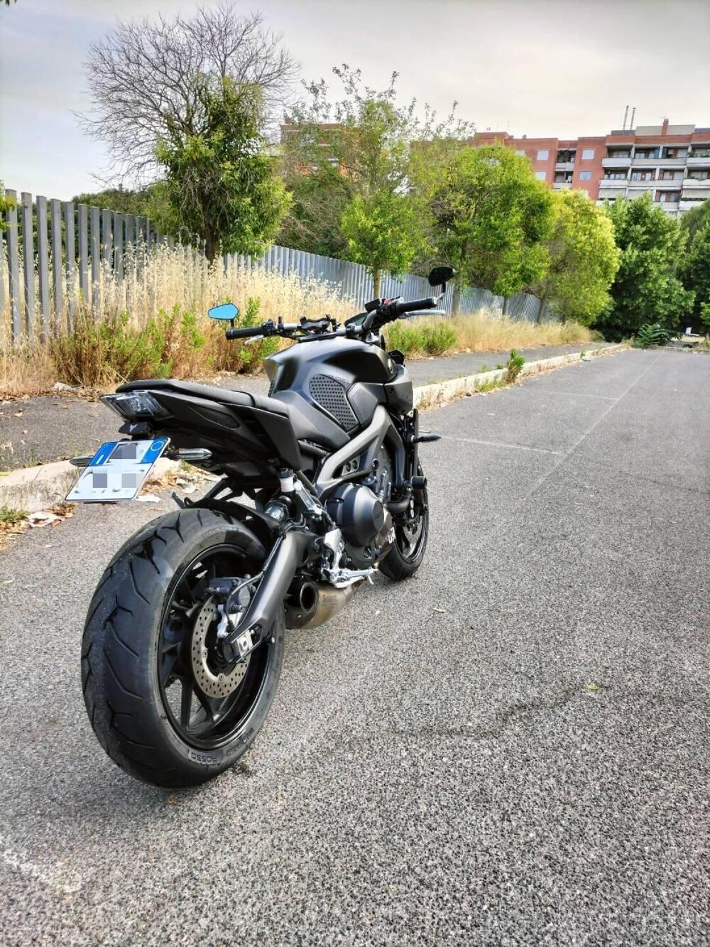 Yamaha MT-09 (2017 - 20) (3)