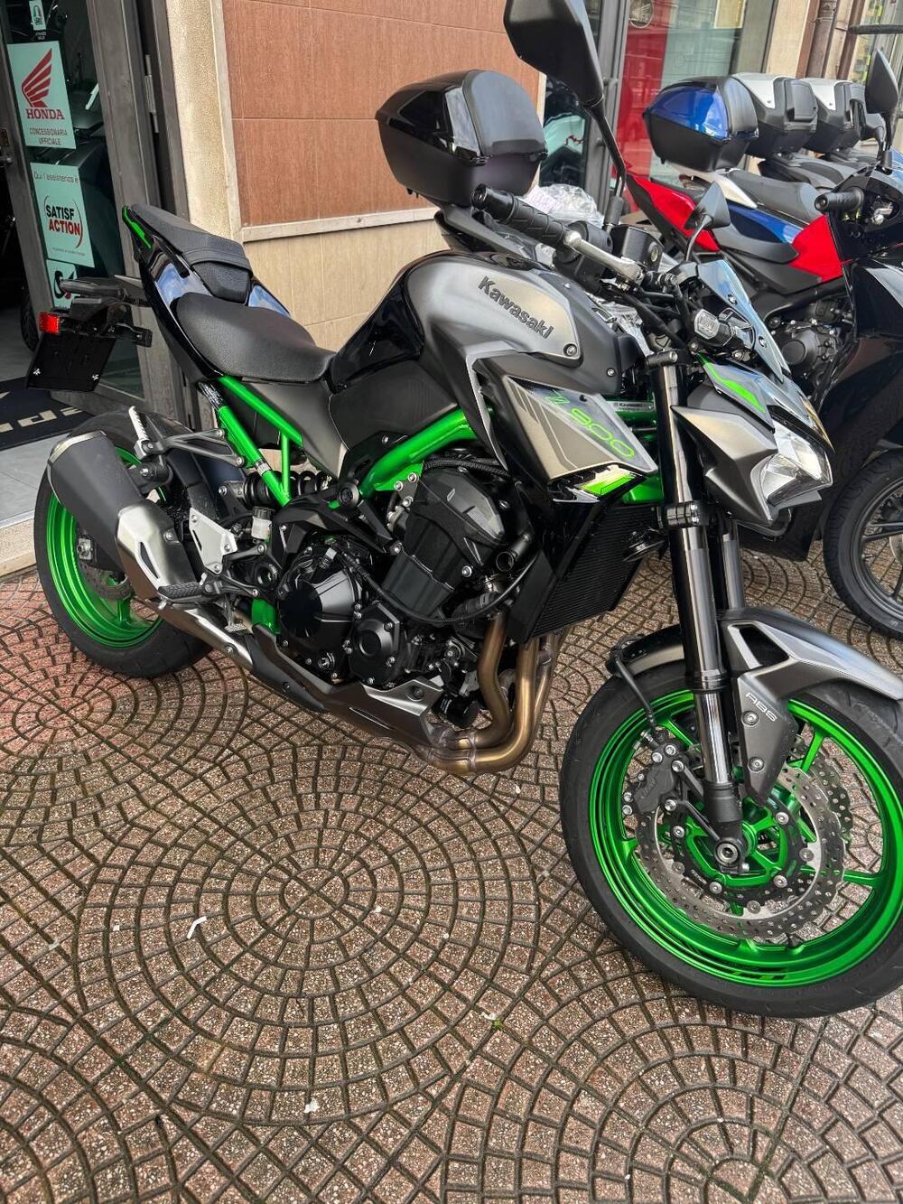 Kawasaki Z 900 (2021 - 24) (2)