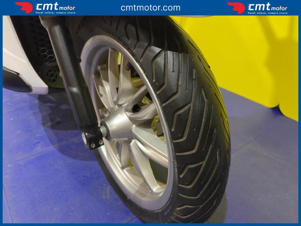 Piaggio Beverly 400 ABS-ASR (2021 - 24) (8)