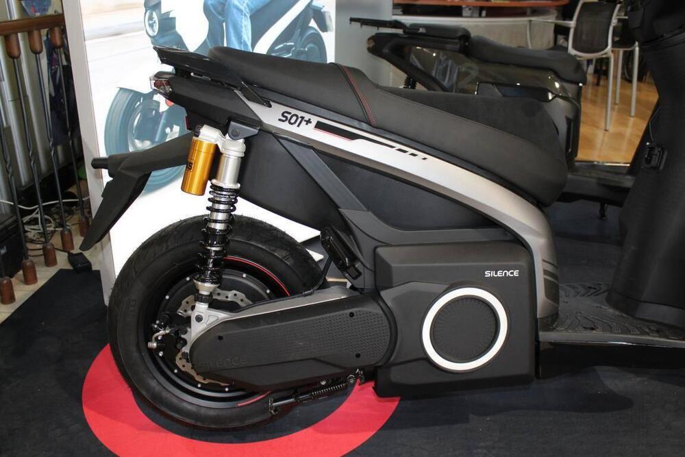 Silence S01+ L3e (2021 - 26) (2)