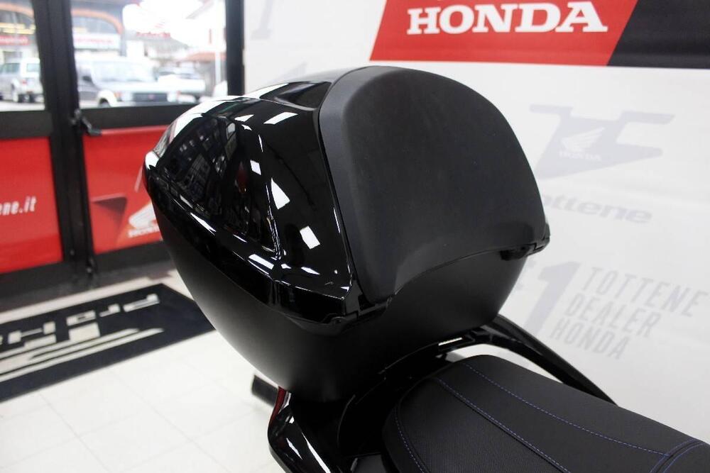 Honda SH 125 Vetro (2026) (5)