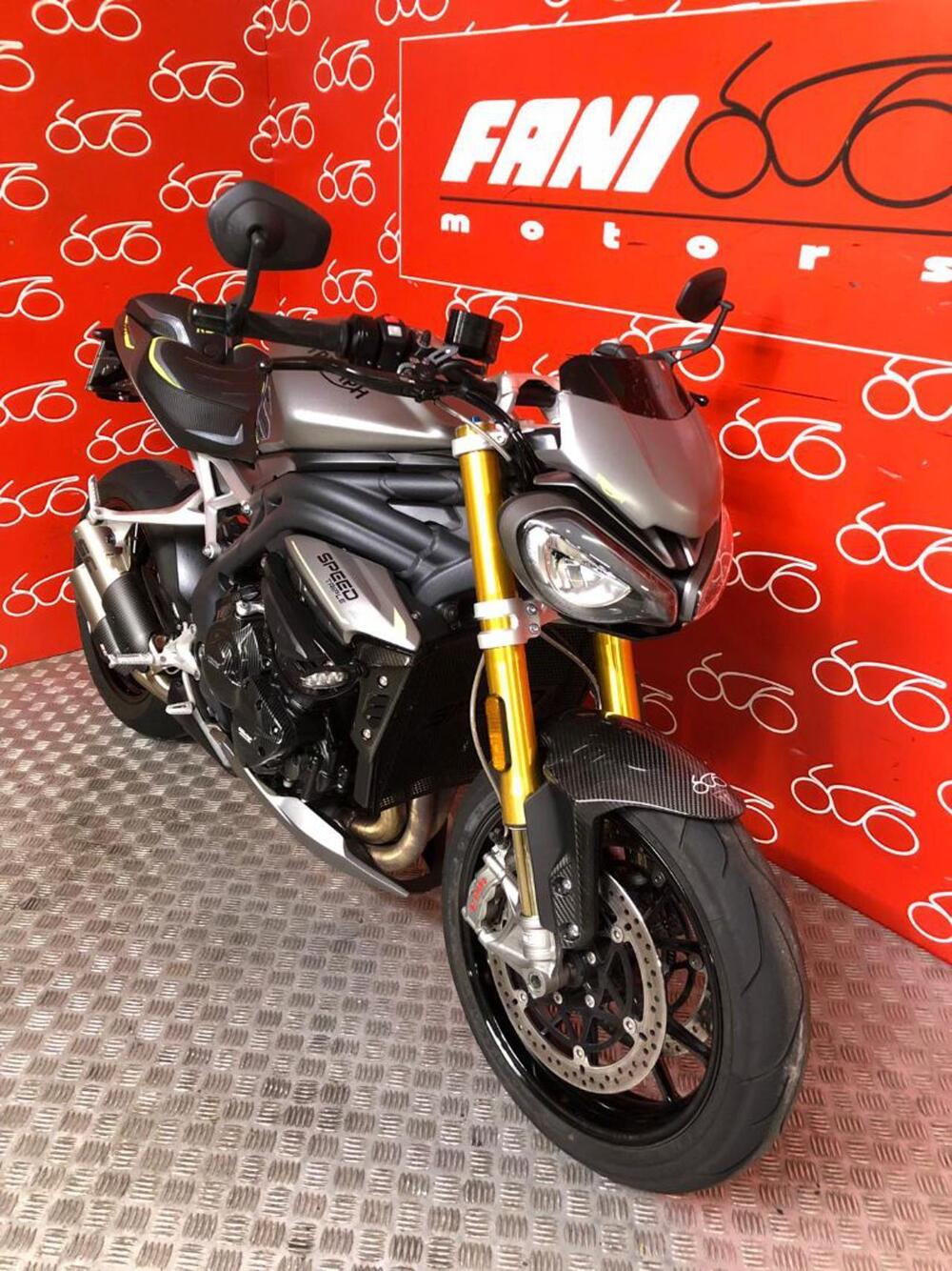 Triumph Speed Triple 1200 RS (2021 - 24) (2)