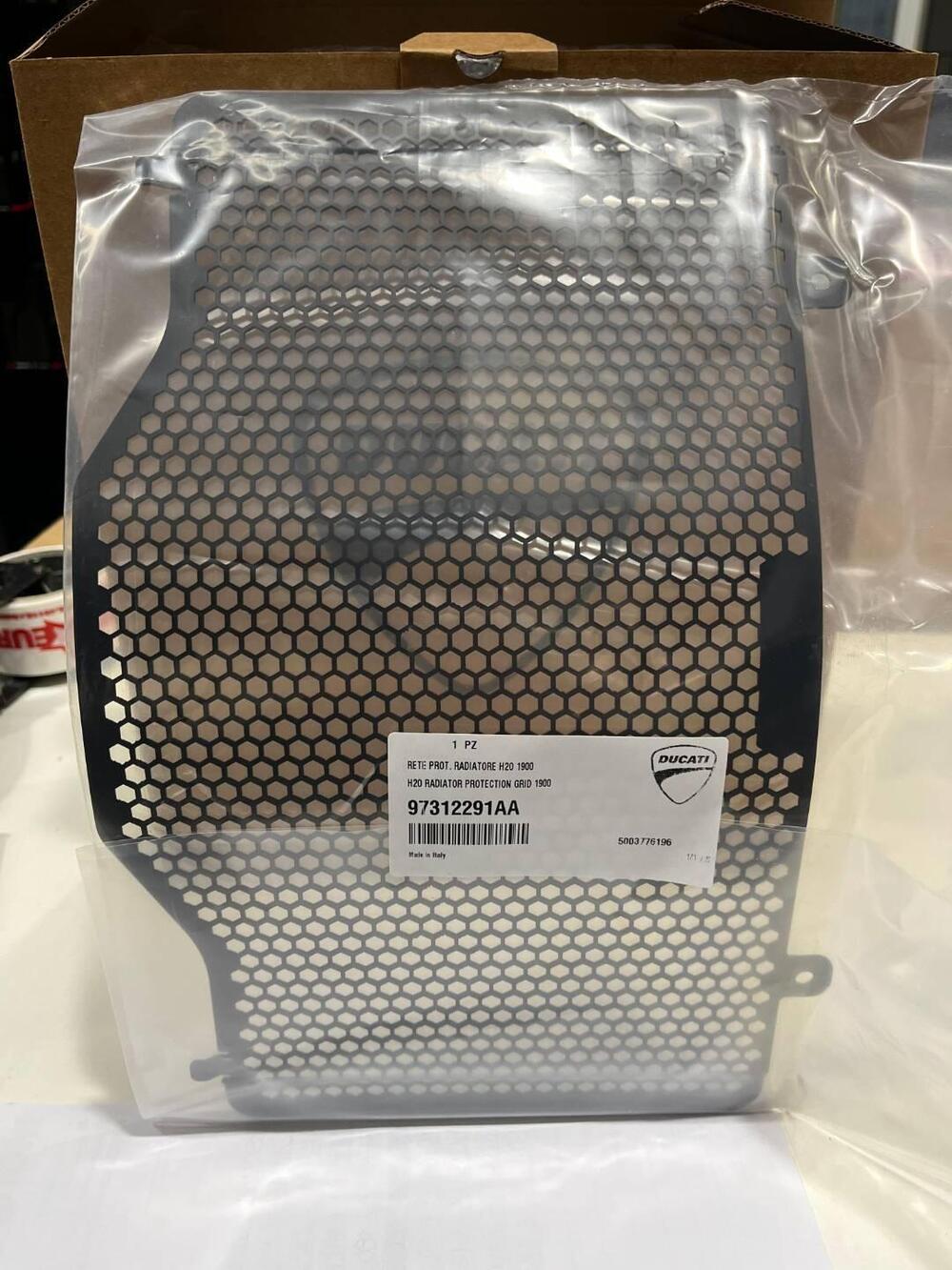 Griglia protettiva radiatore Ducati DesertX (4)