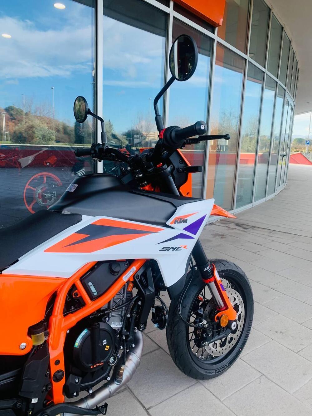 KTM 390 SMC R (2025 - 26) (4)